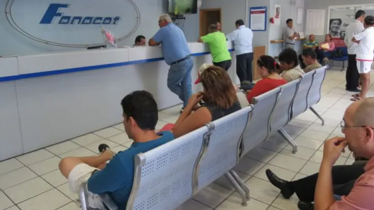 Fonacot será puente para apoyar a taxistas y meseros