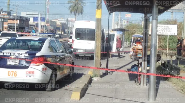 VIDEO | Muere un hombre en una parada de camión al Oriente de Hermosillo