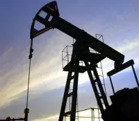 Irán aprueba cierre de Ormuz y pone en jaque al mercado petrolero