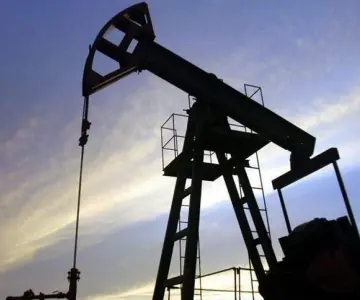 Irán aprueba cierre de Ormuz y pone en jaque al mercado petrolero