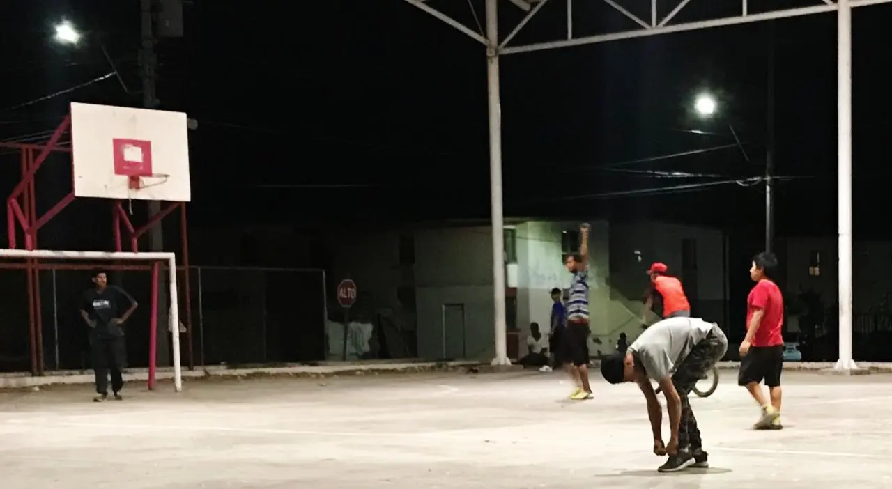 Les vale y siguen haciendo ejercicio en unidades deportivas