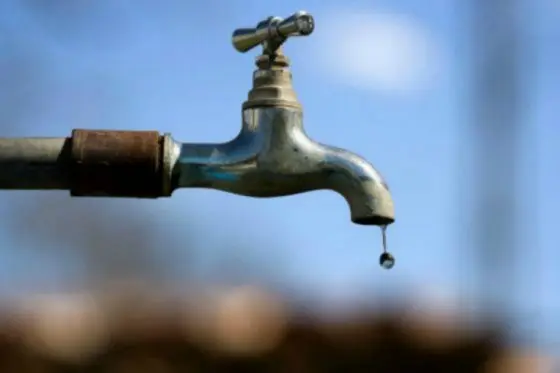 Colonias del norte de Hermosillo presentan fallas en servicio del agua