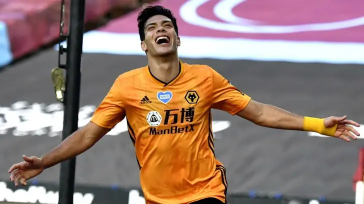 Raúl Jiménez sigue enrachado
