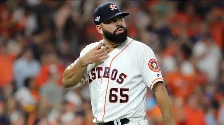 José Urquidy falta a entrenamientos de los Astros