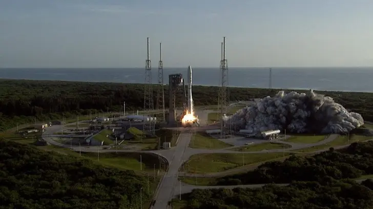 Lanza NASA su cohete a Marte