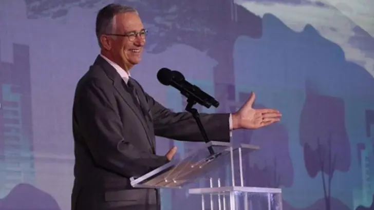 Ricardo Salinas, dueño de TV Azteca, respalda a Daniel Bisogno