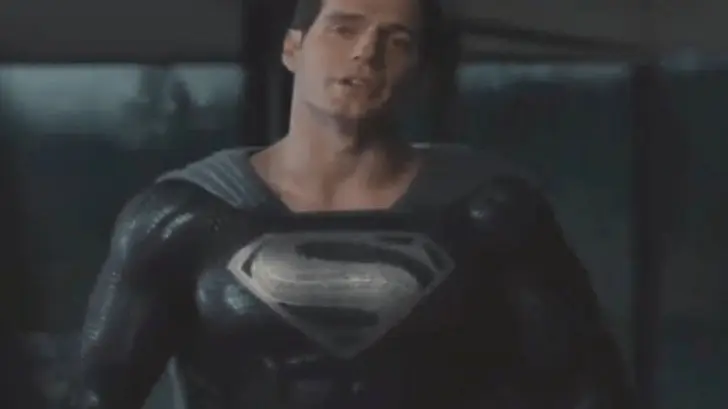 VIDEO | Superman regresa con traje negro