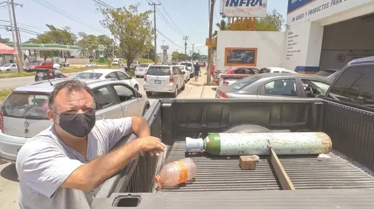 Por un tanque de oxígeno, familias viven calvario