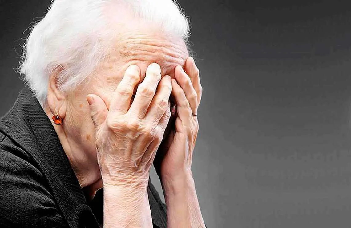 ¿Cuál es el abuso más común contra los adultos mayores?