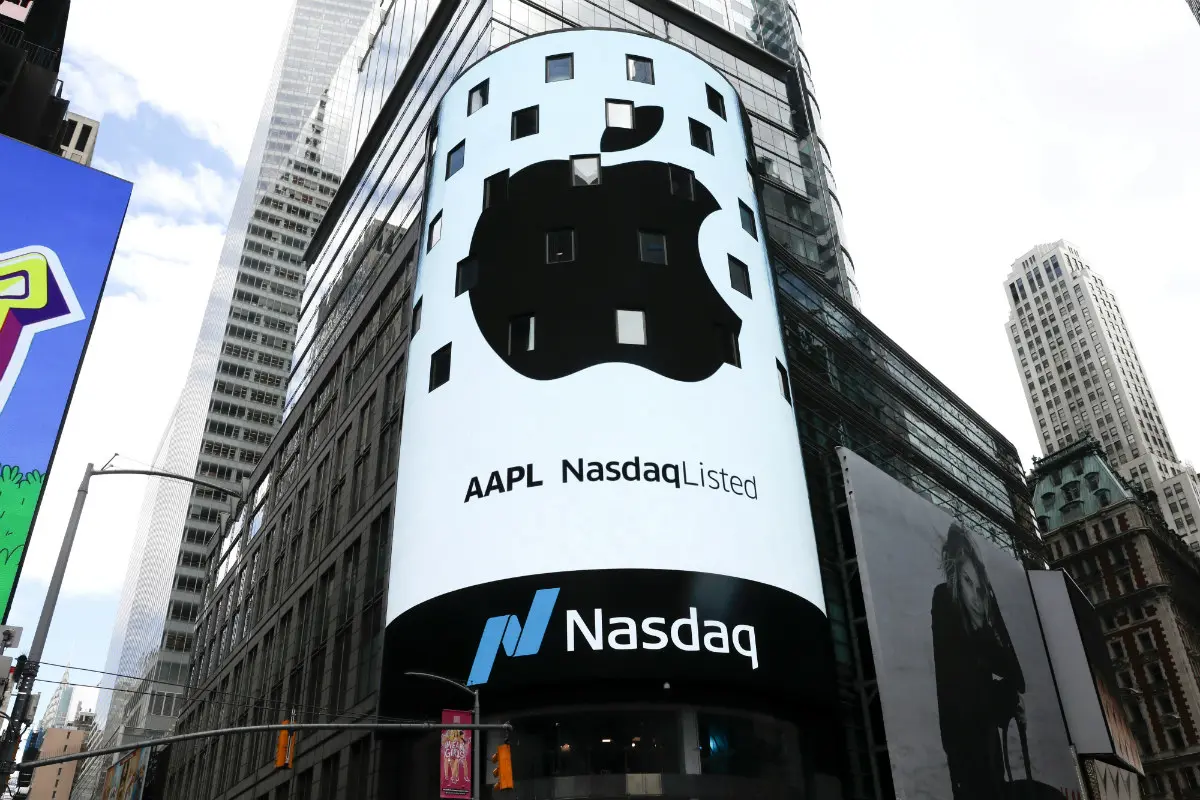 Tecnología anota máximos récord en S&P y Nasdaq