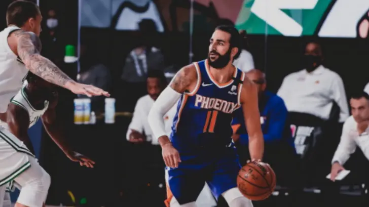 Los Suns mantienen la racha invicta y sueñan con playoffs