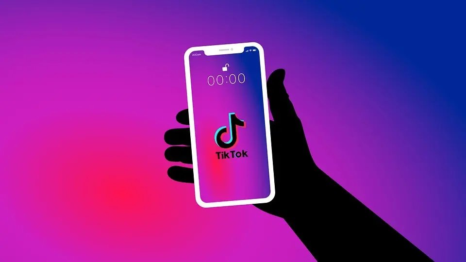 Podría Walmart entrar a compra de TikTok