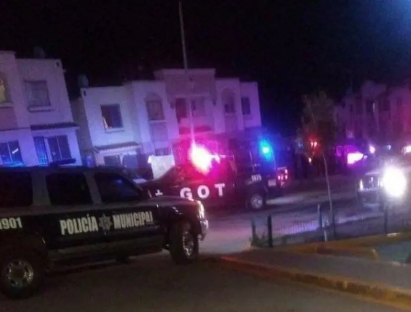 Detienen a tres personas por posesión de drogas en Hermosillo