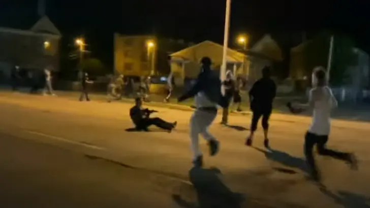 ‘Hizo algo heroico’, dice novia de joven asesinado en tiroteo en Wisconsin