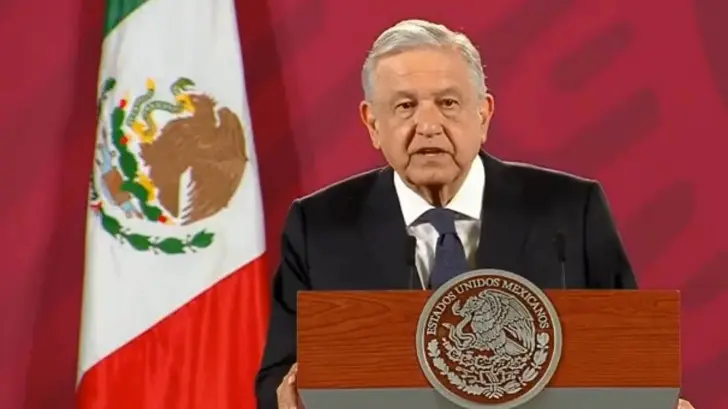 AMLO podría presentar consulta en caso de no llegar al número de firmas