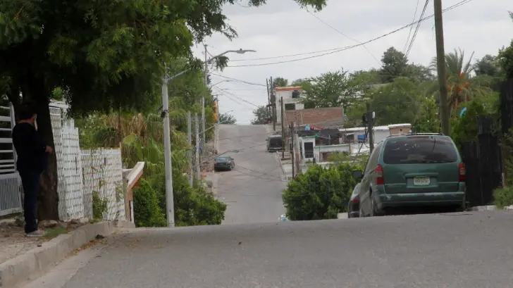 Aquí a cualquier hora te asaltan; vecinos de la colonia San Luis están en el olvido