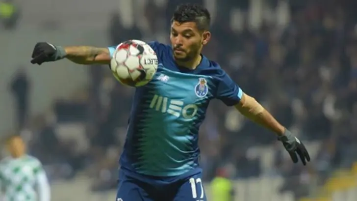 Tecatito Corona podría jugar en el Juventus-Porto