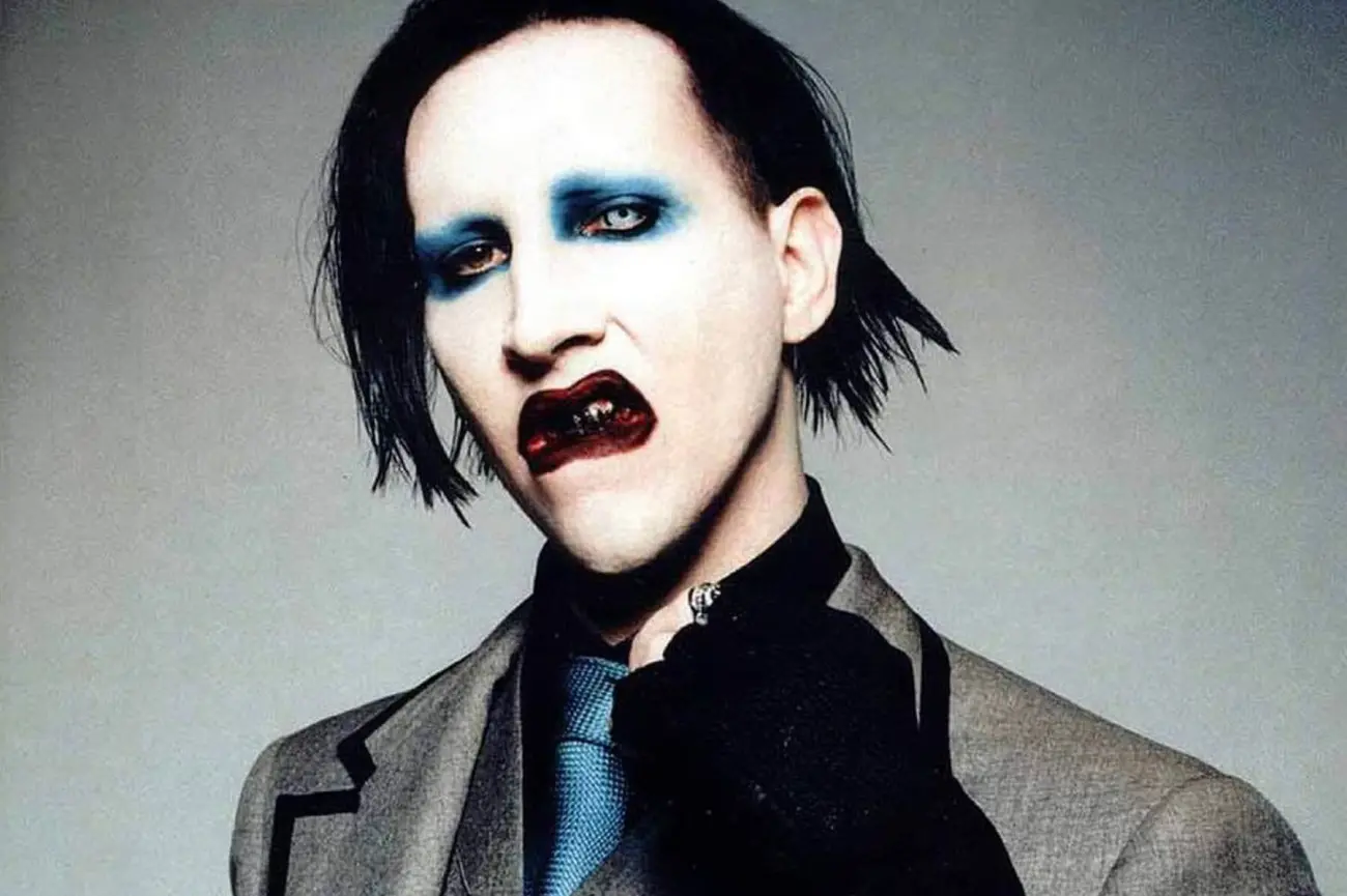 Marilyn Manson se entrega a la policía tras agresiones en concierto