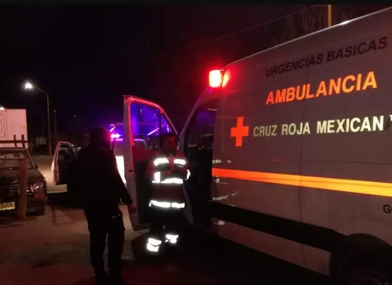 Motociclista termina en el hospital tras sufrir fuerte choque en Hermosillo