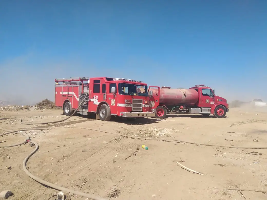 Rescatan a mujer que se lesionó el pie subiendo el cerro