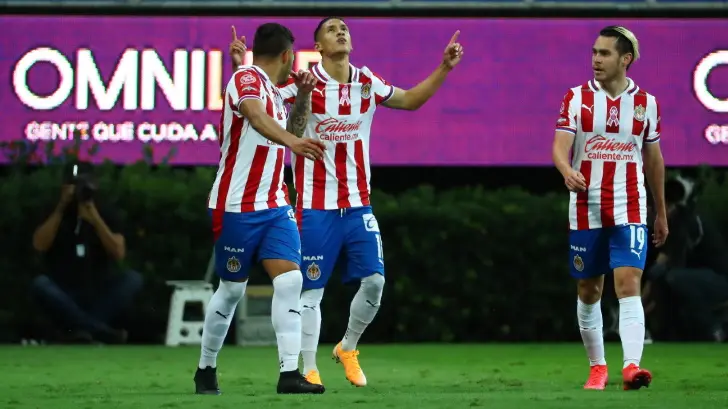 Chivas con ausencias inicia el repechaje ante Necaxa