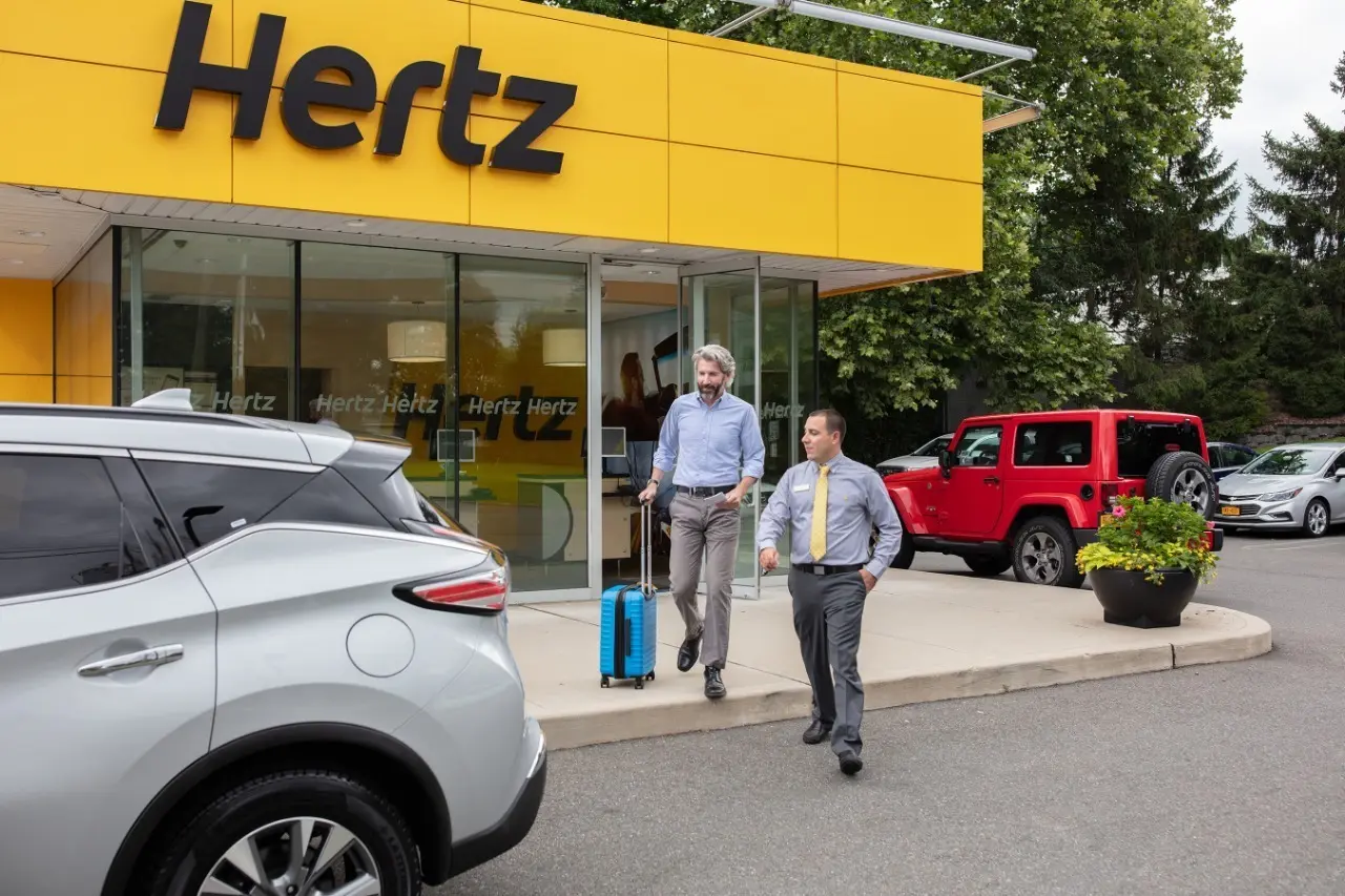 Hertz obtiene deuda de mil 650 mdd