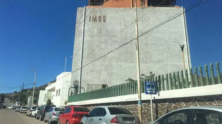 VIDEO | Niegan servicio a una mujer embarazada en el IMSS de Guaymas y pierde al bebé