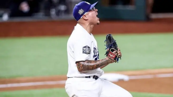 Julio Urías logró otro récord tras ganar la Serie Mundial