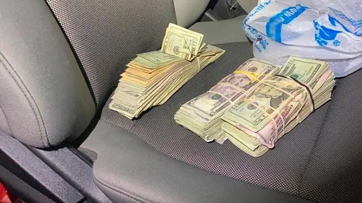 Mujer intentó ingresar con más de un millón de pesos a Estados Unidos