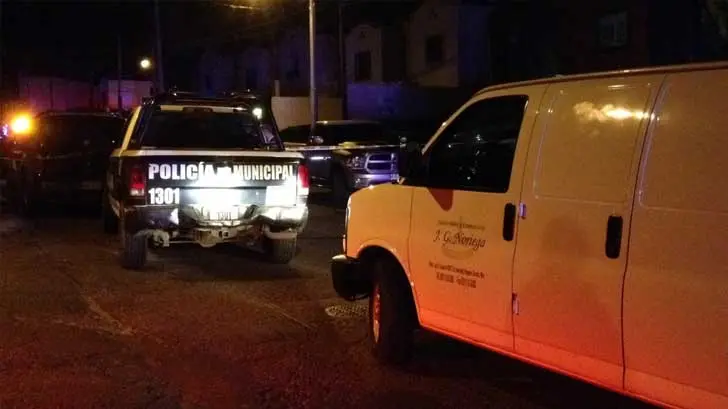 Madre encuentra a su hijo colgado de una viga