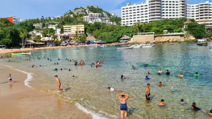 Por el ‘puente’, Acapulco llega al límite en ocupación hotelera