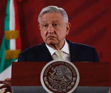 AMLO habla hasta de Juan Gabriel, pero no del videoscándalo de su secretario