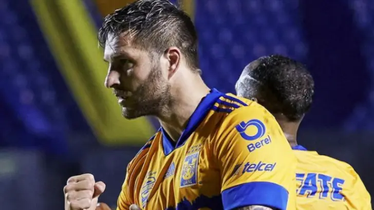 Gignac vive Mejor en México que en Francia