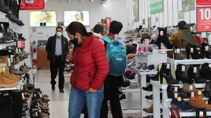 Ocho de cada diez mexicanos no planea gastar durante el Buen Fin: OCC