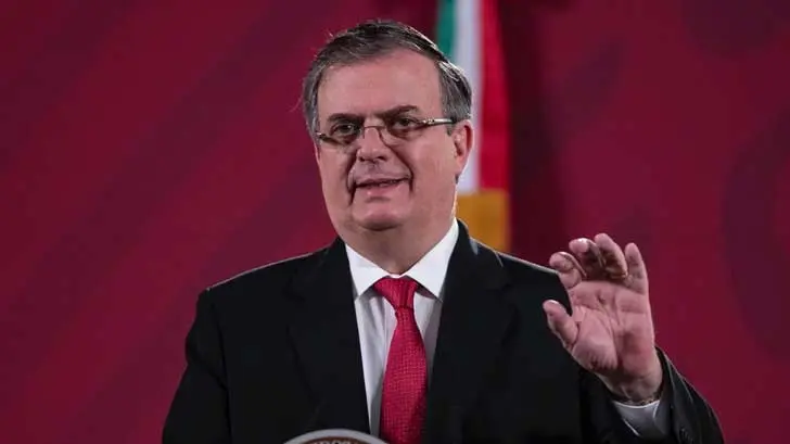 Ebrard celebra un día especial con más de 30 millones de dosis