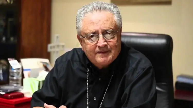 Delicado pero con tendencia hacia mejoría: Arquidiócesis sobre estado de salud de Ulises Macías