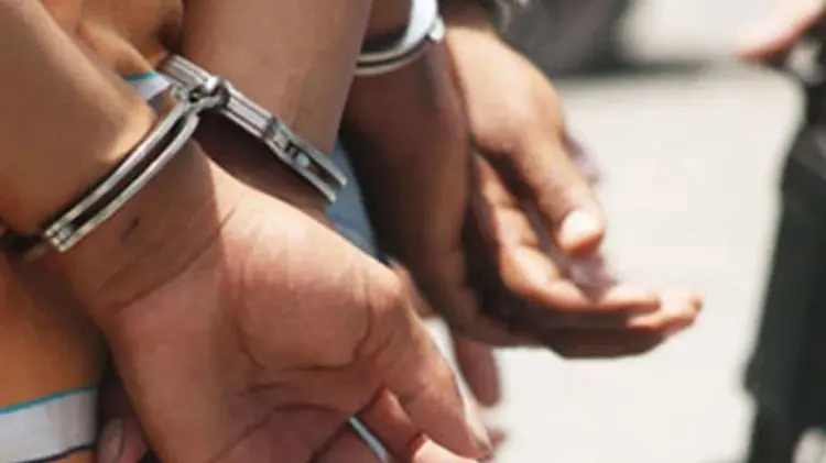 Arrestan a cinco por portar cuchillos en la vía pública en Hermosillo. (Foto: Especial / EXPRESO)