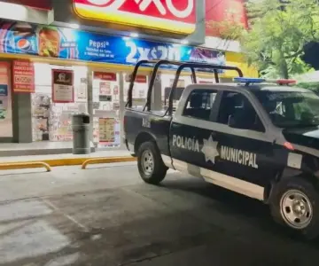 Arrestan a hombre por robo en tienda de conveniencia en San Pedro El Saucito
