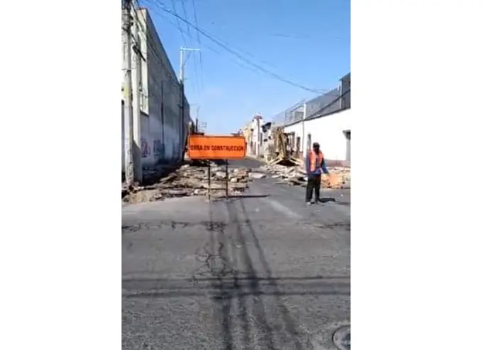 ¡Qué coincidencia! Alcaldesa anuncia pavimentación solamente para la calle donde vive su mamá