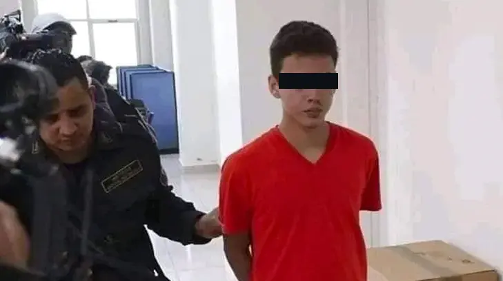 Mata a su propia madre a puñaladas por prohíbirle jugar Free Fire