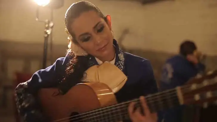 Los éxitos que nunca imaginaste escuchar en Mariachi