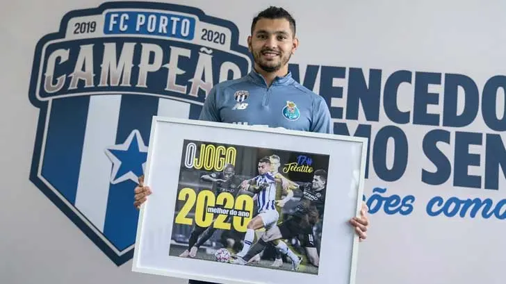 Reconocen a Tecatito Corona como el mejor futbolista en Portugal
