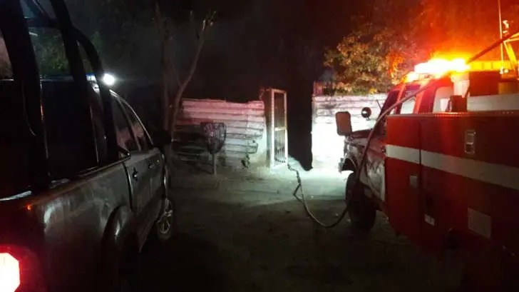 Casi se quedan sin casa por quemar basura
