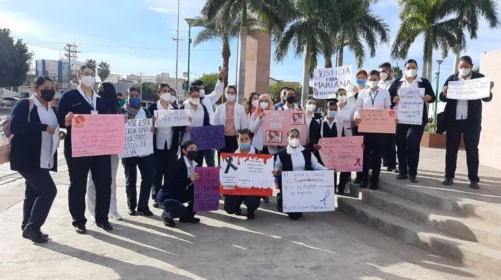 Ni una más; pasantes alzan la voz en Obregón y exigen justicia para Mariana