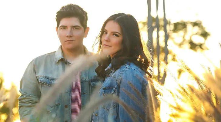 Paulina y David Holguín, cantantes hermosillenses, se van a vivir a España