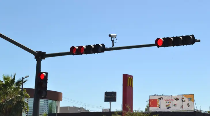 Planean modernización de la red de semáforos en Hermosillo