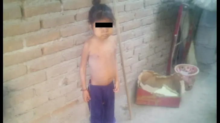 Ashly o Karen, una pequeña sin nombre que no aguantó la enfermedad, el descuido ni el maltrato de sus padres