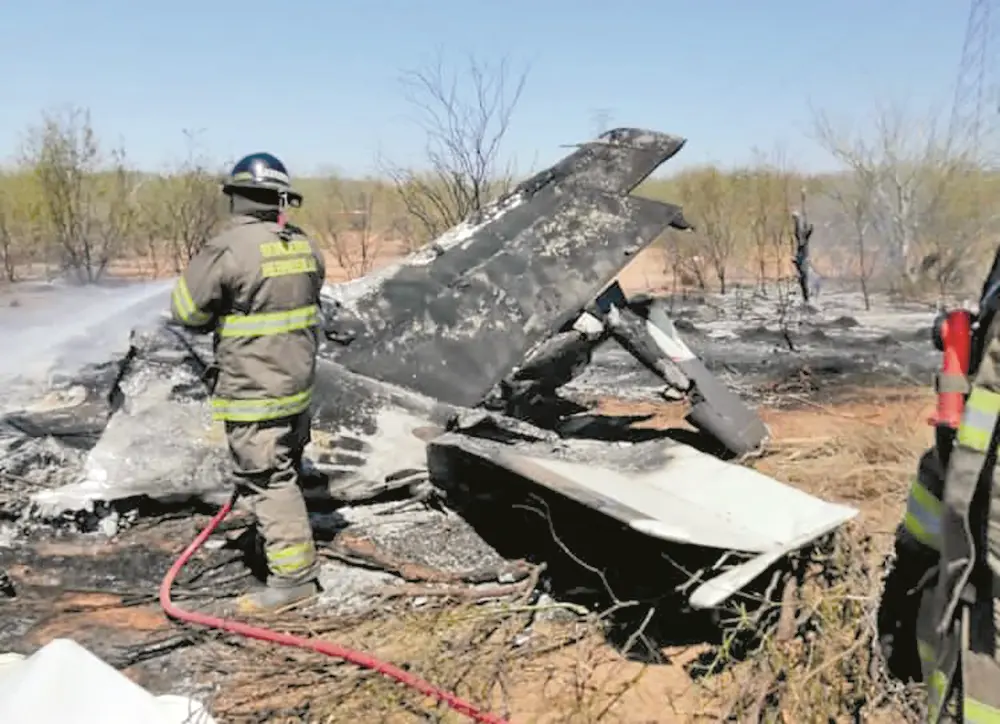 Cae avioneta dos minutos después del despegue y cobra seis vidas