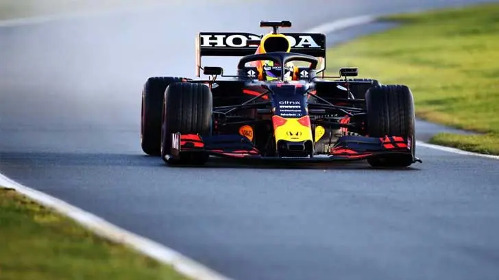¿Problemas para Checo? Red Bull: motor 2022 aún no está al nivel del 2021