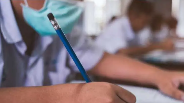 Ómicron no afectará regreso a clases presenciales: José Luis Alomía